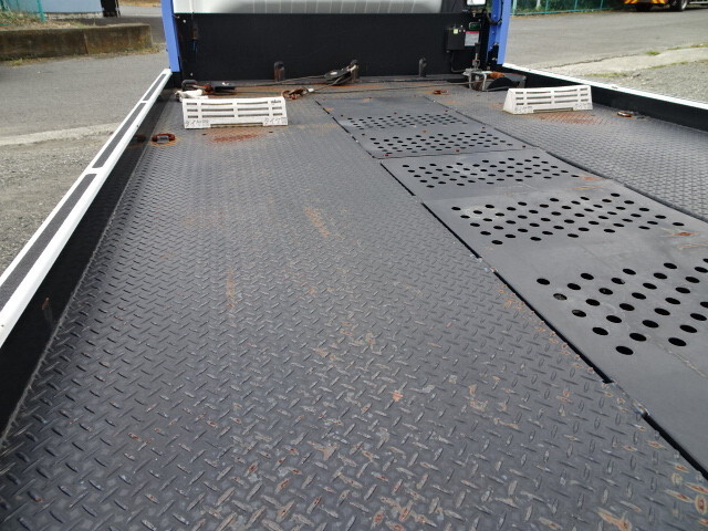 いすゞエルフセーフティローダー小型（2t・3t）[写真11]