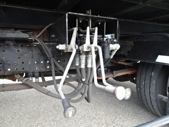 いすゞエルフセーフティローダー小型（2t・3t）[写真15]