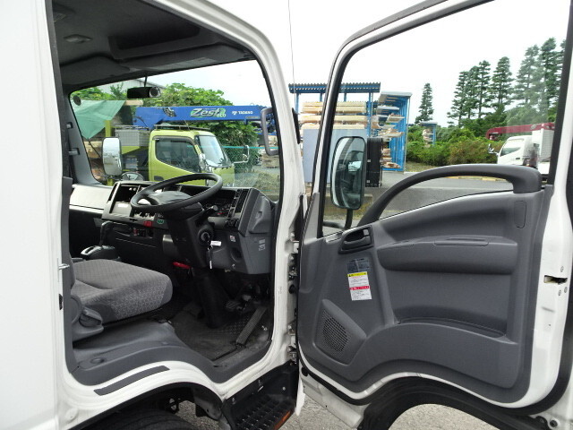 いすゞエルフセーフティローダー小型（2t・3t）[写真26]