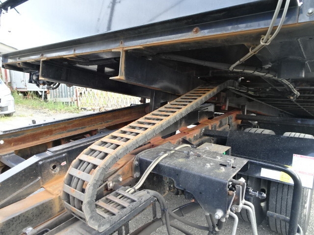 いすゞエルフセーフティローダー小型（2t・3t）[写真36]