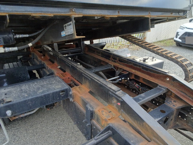 いすゞエルフセーフティローダー小型（2t・3t）[写真39]