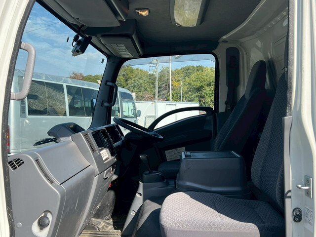 いすゞエルフ保冷バン小型（2t・3t）[写真23]