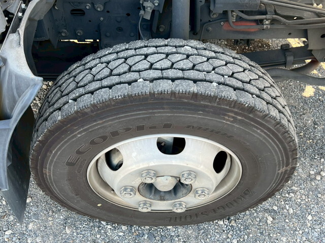 いすゞエルフ保冷バン小型（2t・3t）[写真35]