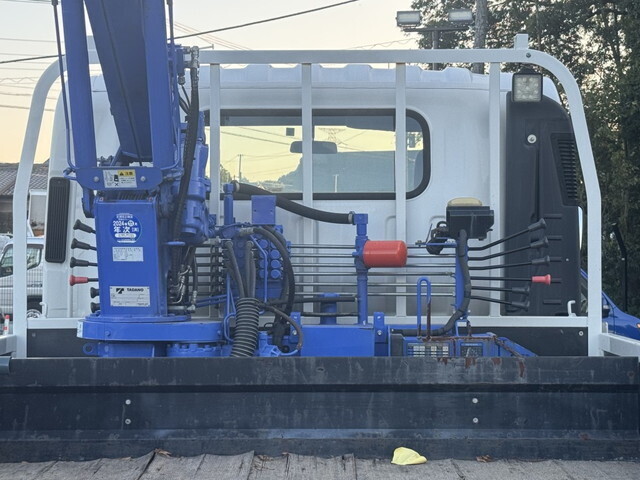 いすゞエルフクレーン4段小型（2t・3t）[写真11]