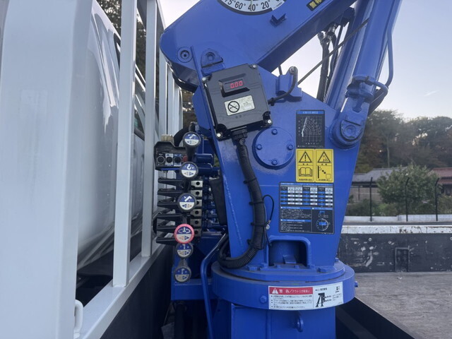 いすゞエルフクレーン4段小型（2t・3t）[写真12]