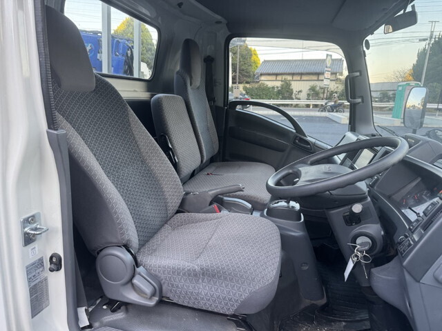 いすゞエルフクレーン4段小型（2t・3t）[写真17]