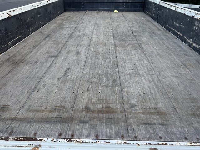 いすゞエルフクレーン4段小型（2t・3t）[写真08]