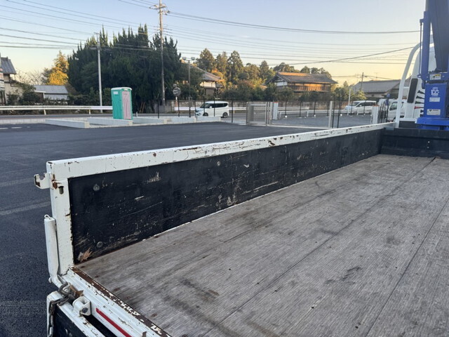 いすゞエルフクレーン4段小型（2t・3t）[写真09]