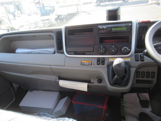 三菱ふそうキャンタークレーン4段小型（2t・3t）[写真23]