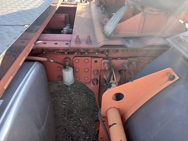 UDトラックスクオントレーラーヘッド（トラクターヘッド）大型（10t）[写真30]