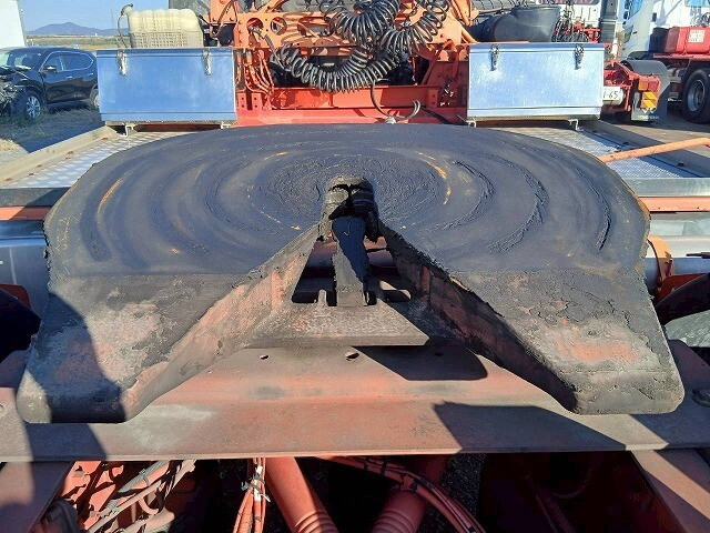 UDトラックスクオントレーラーヘッド（トラクターヘッド）大型（10t）[写真33]