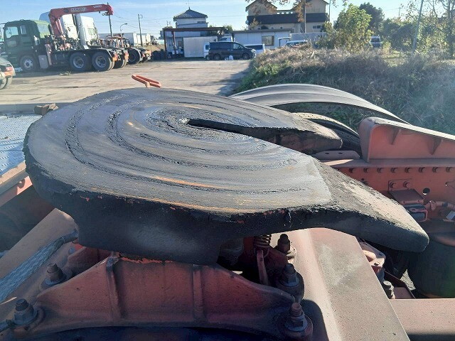 UDトラックスクオントレーラーヘッド（トラクターヘッド）大型（10t）[写真35]