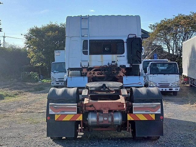 UDトラックスクオントレーラーヘッド（トラクターヘッド）大型（10t）[写真07]