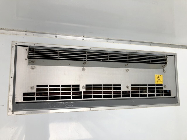 いすゞフォワード冷凍車（冷蔵車）中型（4t）[写真16]