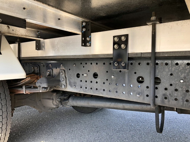 いすゞフォワード冷凍車（冷蔵車）中型（4t）[写真24]