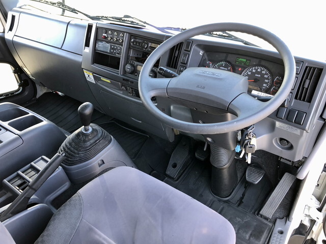 いすゞフォワード冷凍車（冷蔵車）中型（4t）[写真31]