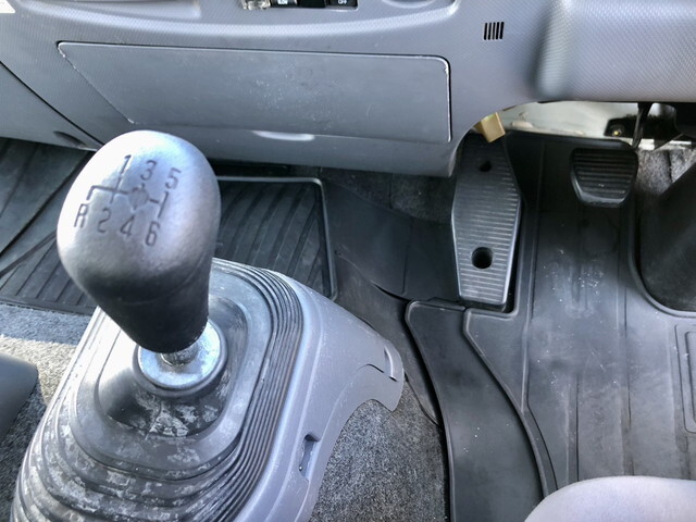 いすゞフォワード冷凍車（冷蔵車）中型（4t）[写真33]