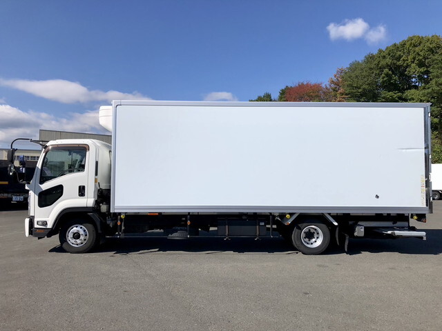 いすゞフォワード冷凍車（冷蔵車）中型（4t）[写真06]