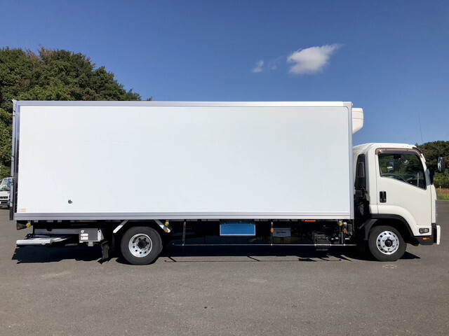 いすゞフォワード冷凍車（冷蔵車）中型（4t）[写真07]