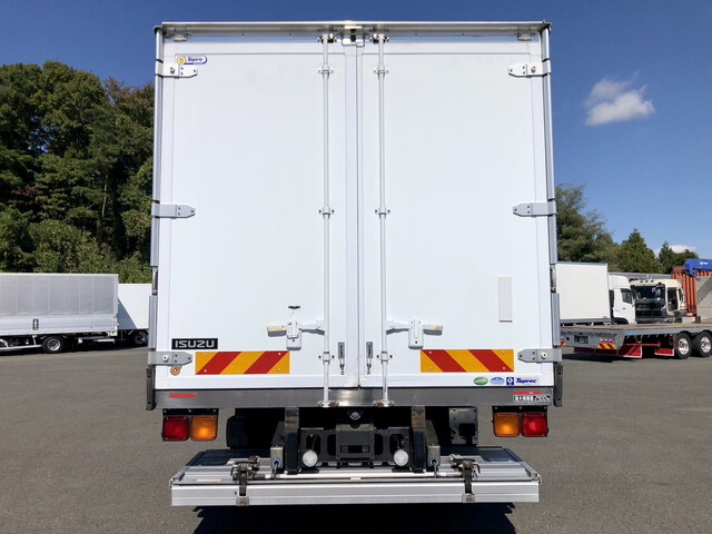 いすゞフォワード冷凍車（冷蔵車）中型（4t）[写真08]