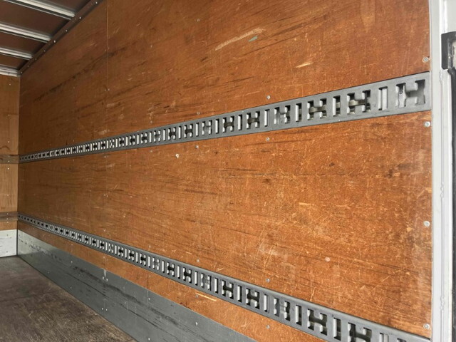 日野デュトロアルミバン小型（2t・3t）[写真12]