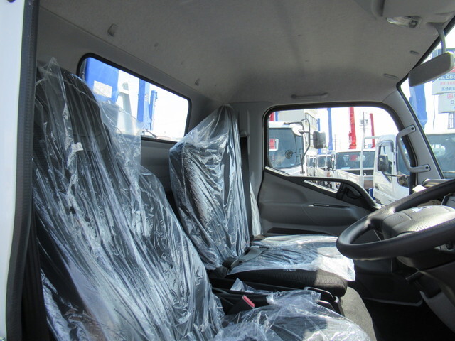 三菱ふそうキャンタークレーン5段小型（2t・3t）[写真26]