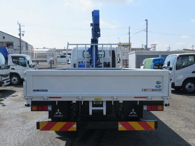 三菱ふそうキャンタークレーン5段小型（2t・3t）[写真05]