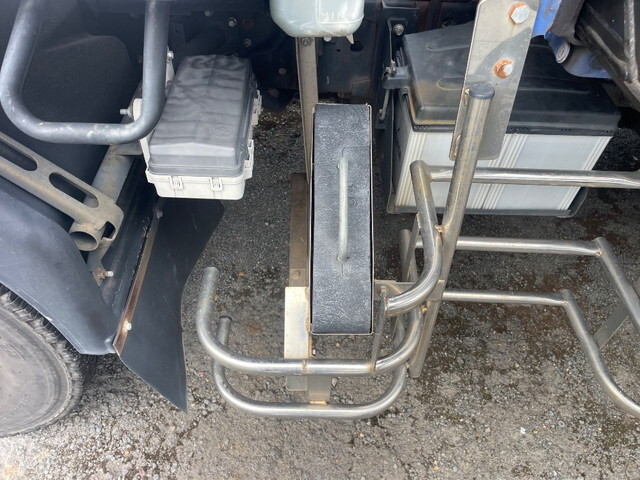 いすゞフォワードクレーン4段増トン（6t・8t）[写真17]