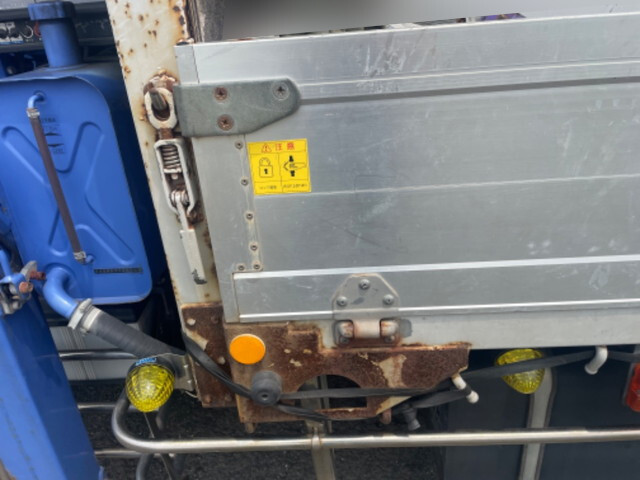 いすゞフォワードクレーン4段増トン（6t・8t）[写真08]