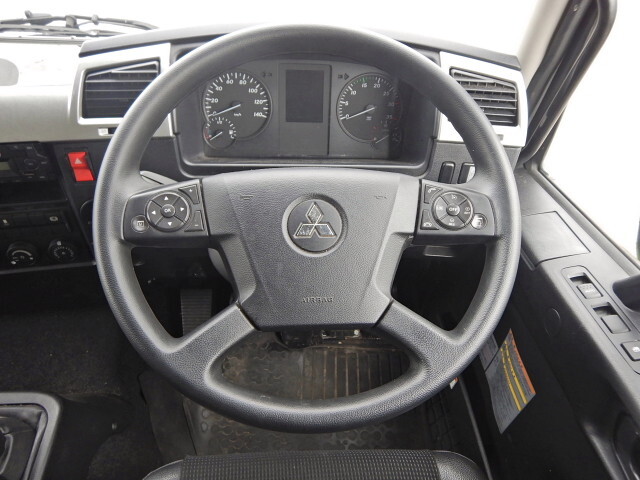 三菱ふそうファイターアルミウイング中型（4t）[写真22]