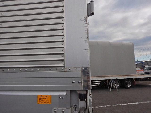 三菱ふそうファイターアルミウイング中型（4t）[写真28]