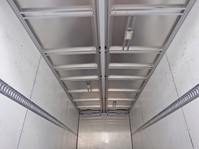 三菱ふそうファイターアルミウイング中型（4t）[写真37]