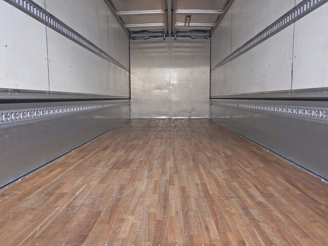 三菱ふそうファイターアルミウイング中型（4t）[写真38]