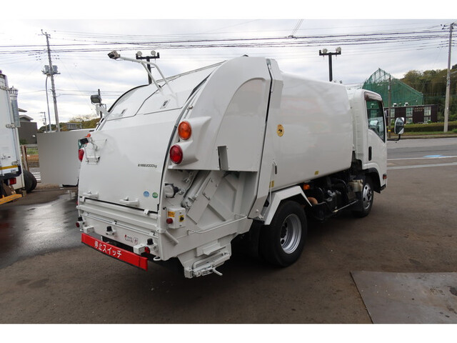 いすゞエルフパッカー車（塵芥車）小型（2t・3t）[写真02]