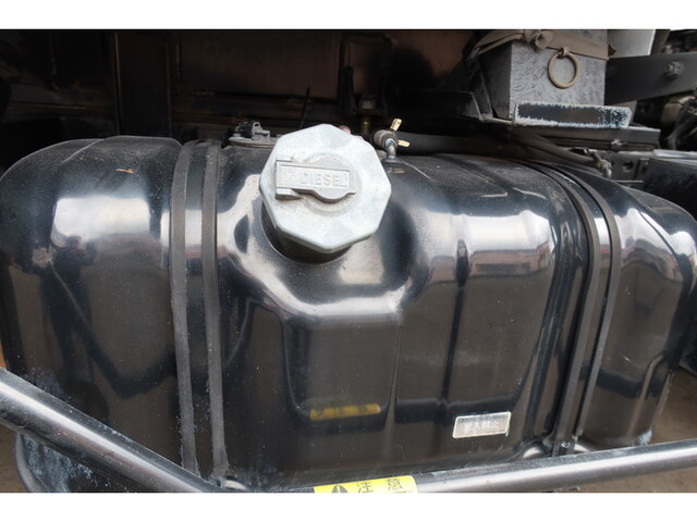 いすゞエルフパッカー車（塵芥車）小型（2t・3t）[写真22]