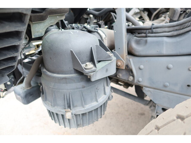 いすゞエルフパッカー車（塵芥車）小型（2t・3t）[写真25]