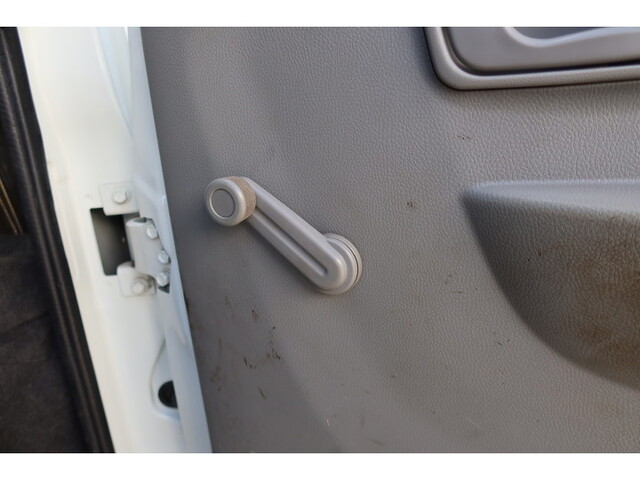 三菱ふそうキャンターダブルキャブ（Wキャブ）小型（2t・3t）[写真23]