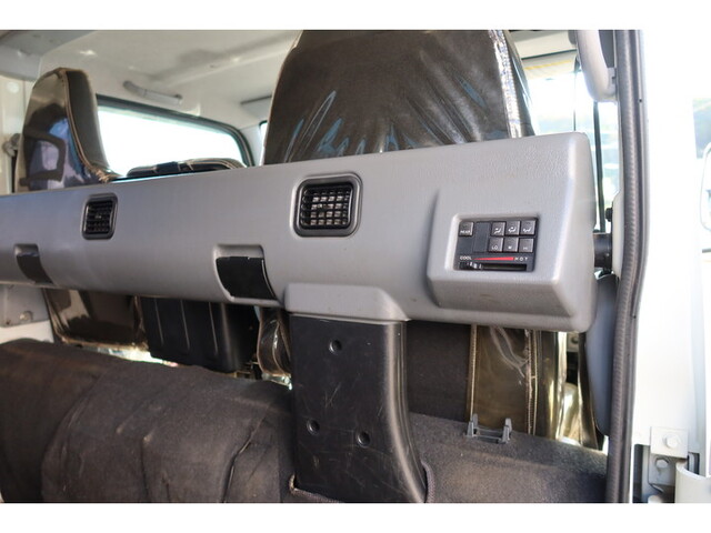 三菱ふそうキャンターダブルキャブ（Wキャブ）小型（2t・3t）[写真24]