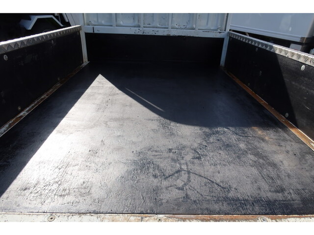 三菱ふそうキャンターダブルキャブ（Wキャブ）小型（2t・3t）[写真07]