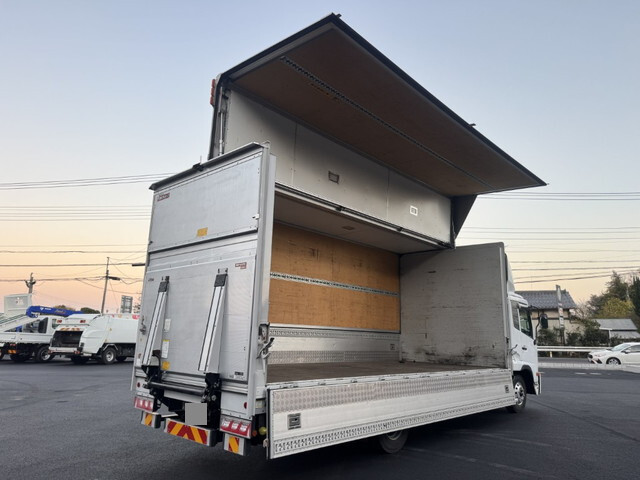 UDトラックスコンドルアルミウイング小型（2t・3t）[写真02]