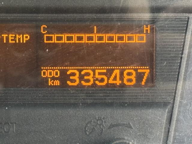 UDトラックスコンドルアルミウイング小型（2t・3t）[写真23]