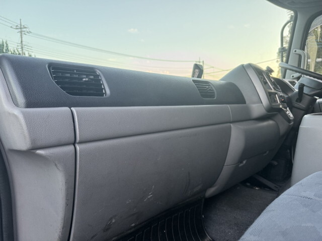 UDトラックスコンドルアルミウイング小型（2t・3t）[写真25]