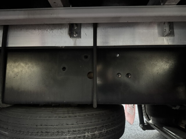 UDトラックスコンドルアルミウイング小型（2t・3t）[写真29]