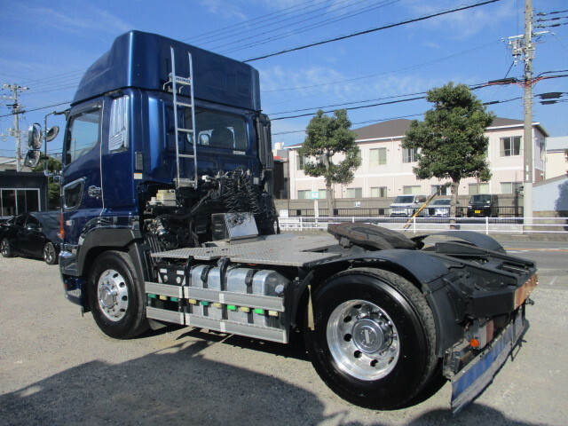 日野プロフィアトレーラーヘッド（トラクターヘッド）大型（10t）[写真02]