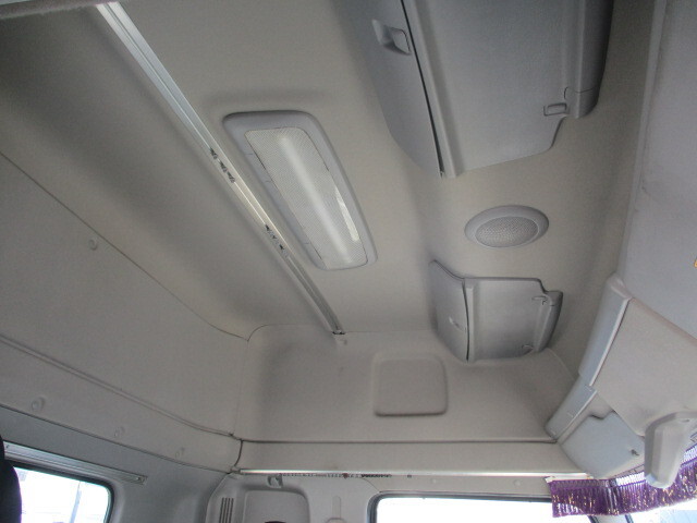 日野プロフィアトレーラーヘッド（トラクターヘッド）大型（10t）[写真20]