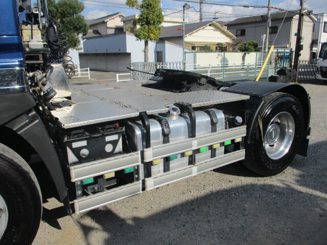 日野プロフィアトレーラーヘッド（トラクターヘッド）大型（10t）[写真06]