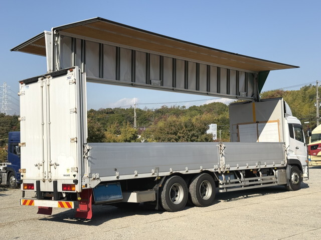 UDトラックスその他の車種アルミウイング大型（10t）[写真02]