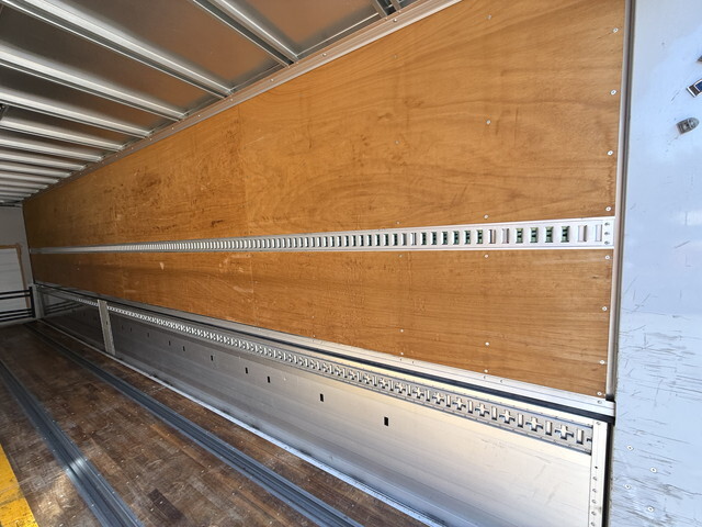 UDトラックスその他の車種アルミウイング大型（10t）[写真09]