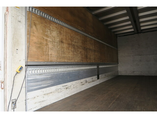 日野レンジャーアルミウイング中型（4t）[写真10]