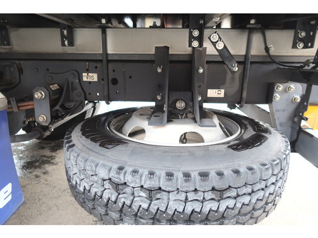 いすゞエルフ冷凍車（冷蔵車）小型（2t・3t）[写真17]